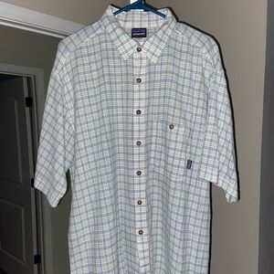 Patagonia Short Sleeve Button Down Shirt. XL